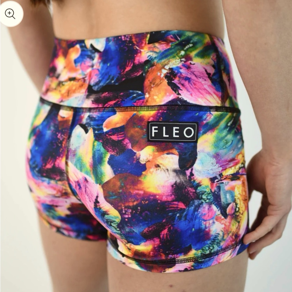NWT Fleo Blaze Power high rise shorts